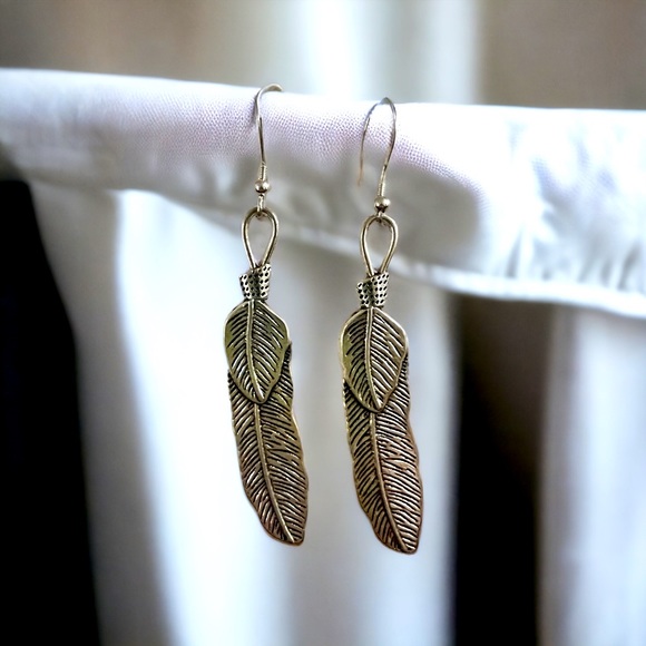 TIBETAN SILVER FEATHER EARRINGS - Picture 1 of 1
